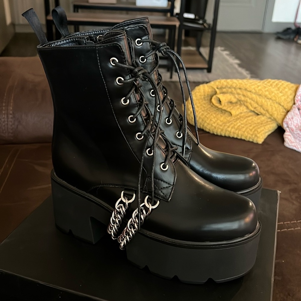 Lamoda Chain Platforms Boots